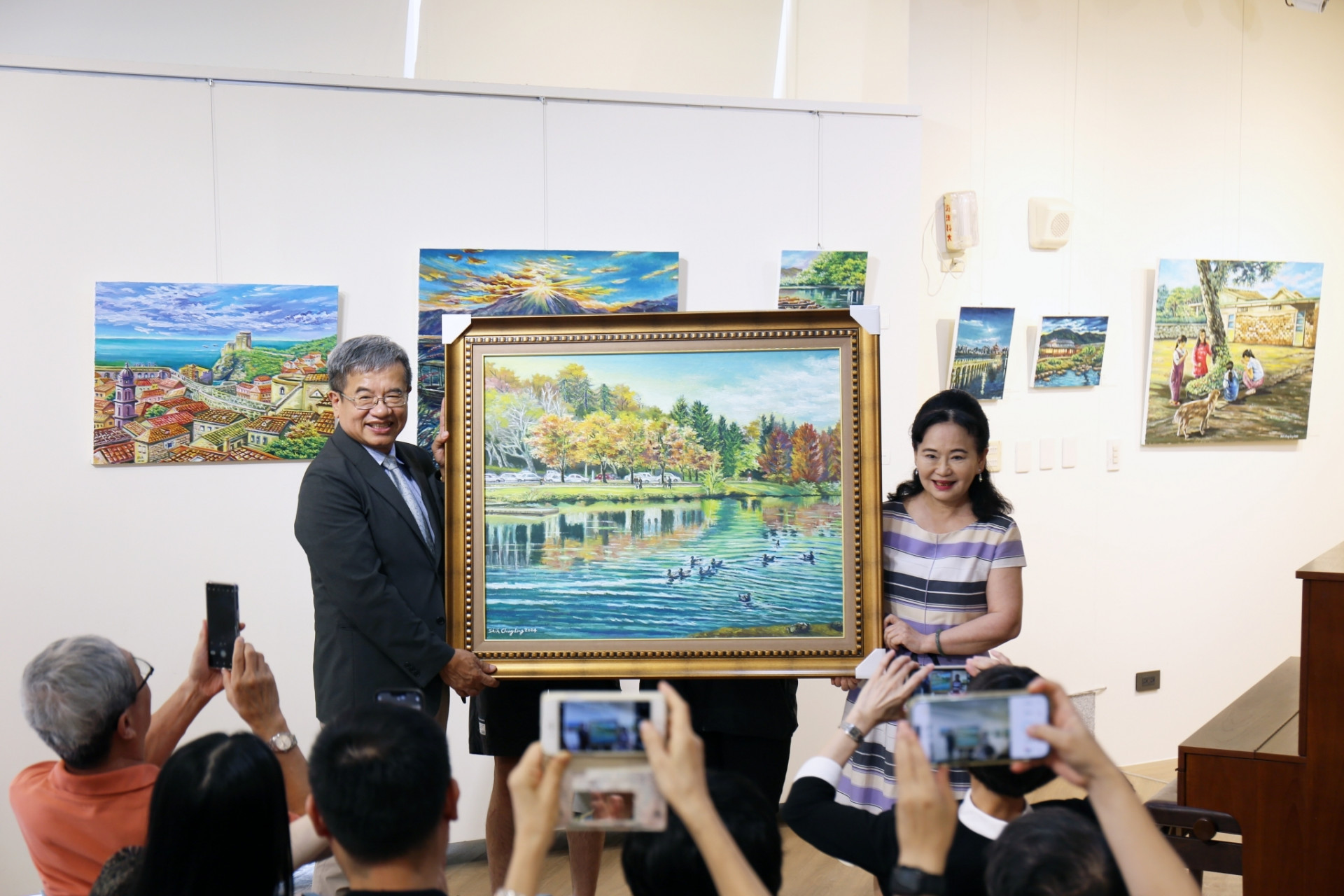 高科大前外語學院院長史宗玲教授重拾畫筆 展現藝術創作新風貌
