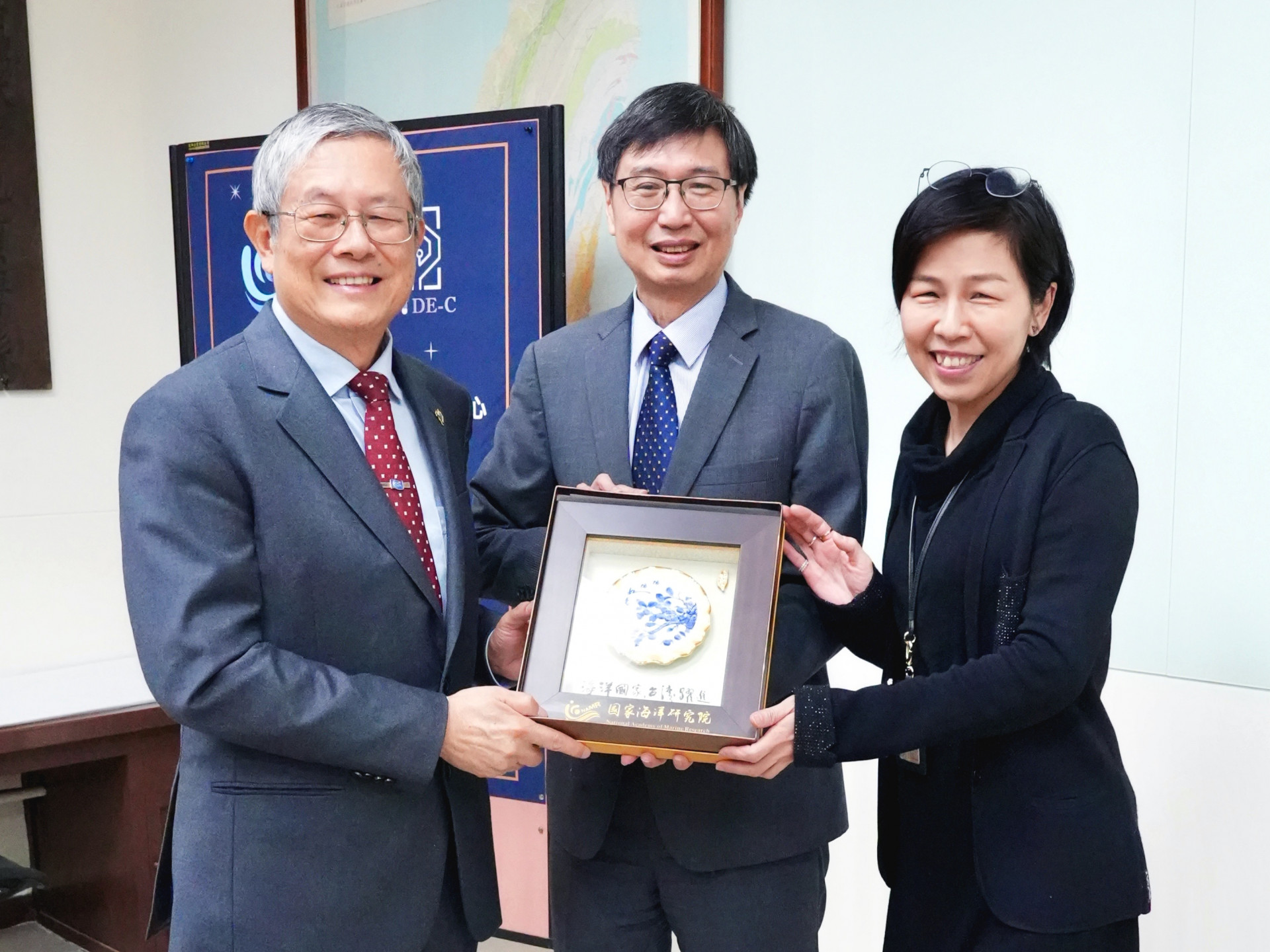 臺大新碳勘科技研究中心與國家海洋研究院　共同簽署學術合作備忘錄
