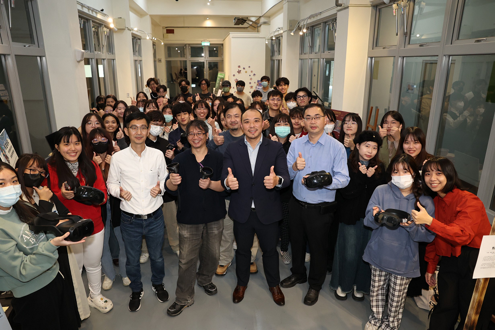 高雄大學藝創系「虛實之間」期末成果展 學生結合元宇宙、VR技術 展出創意作品