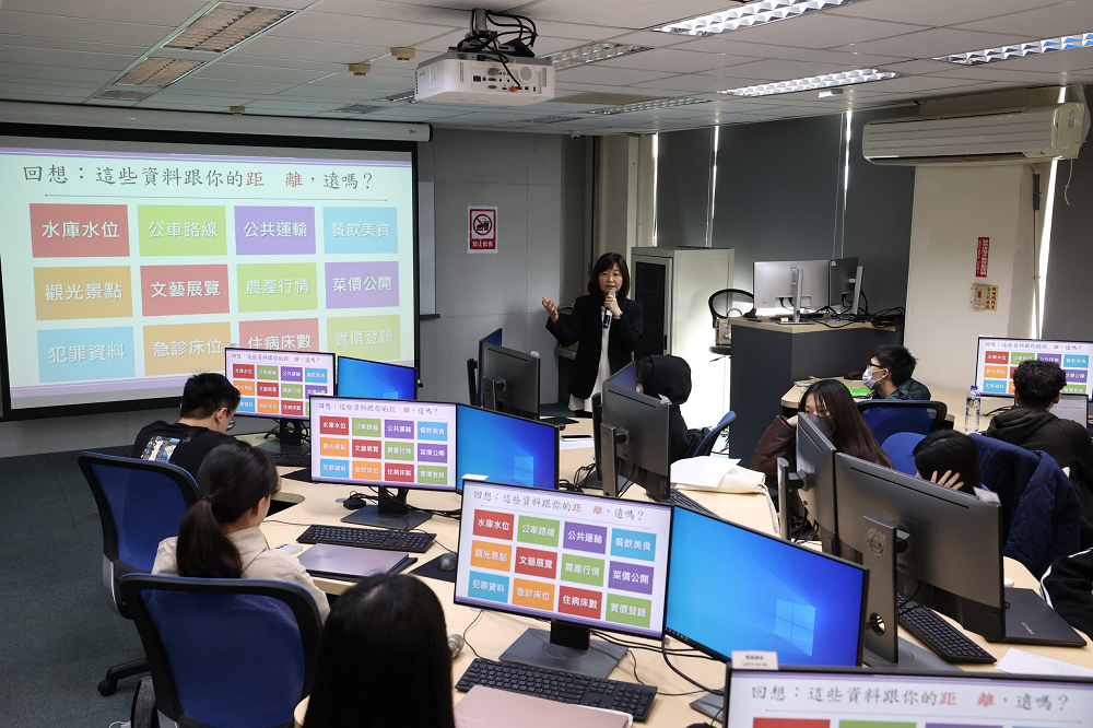 高雄大學資管系副教授林杏子「資料設計思考」課程 訓練學生跨域能力