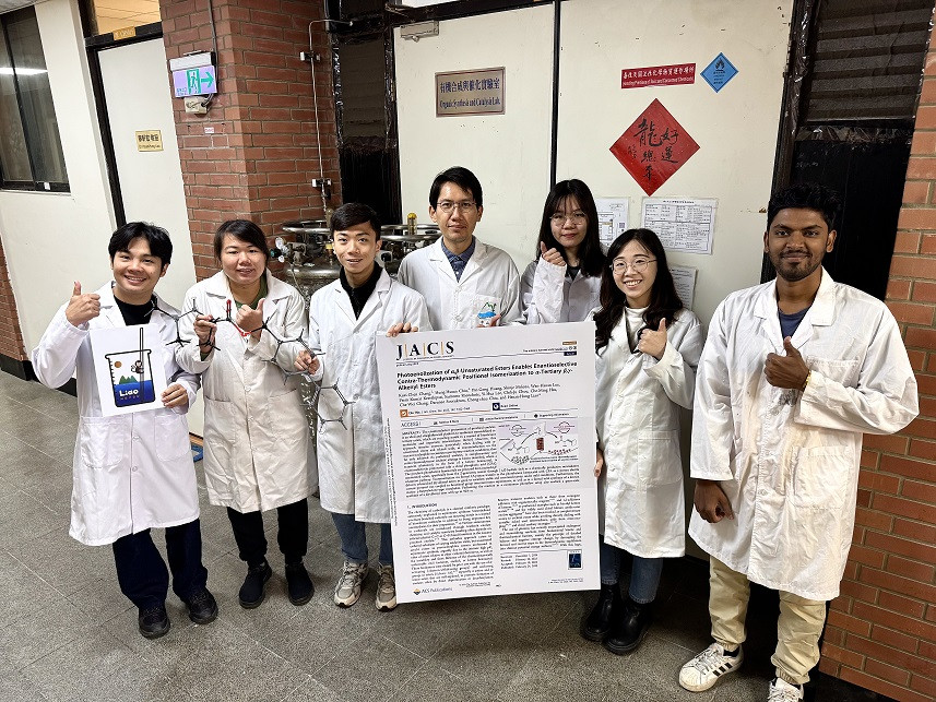 光的革命！　中山大學助攻失智症藥物登權威化學期刊