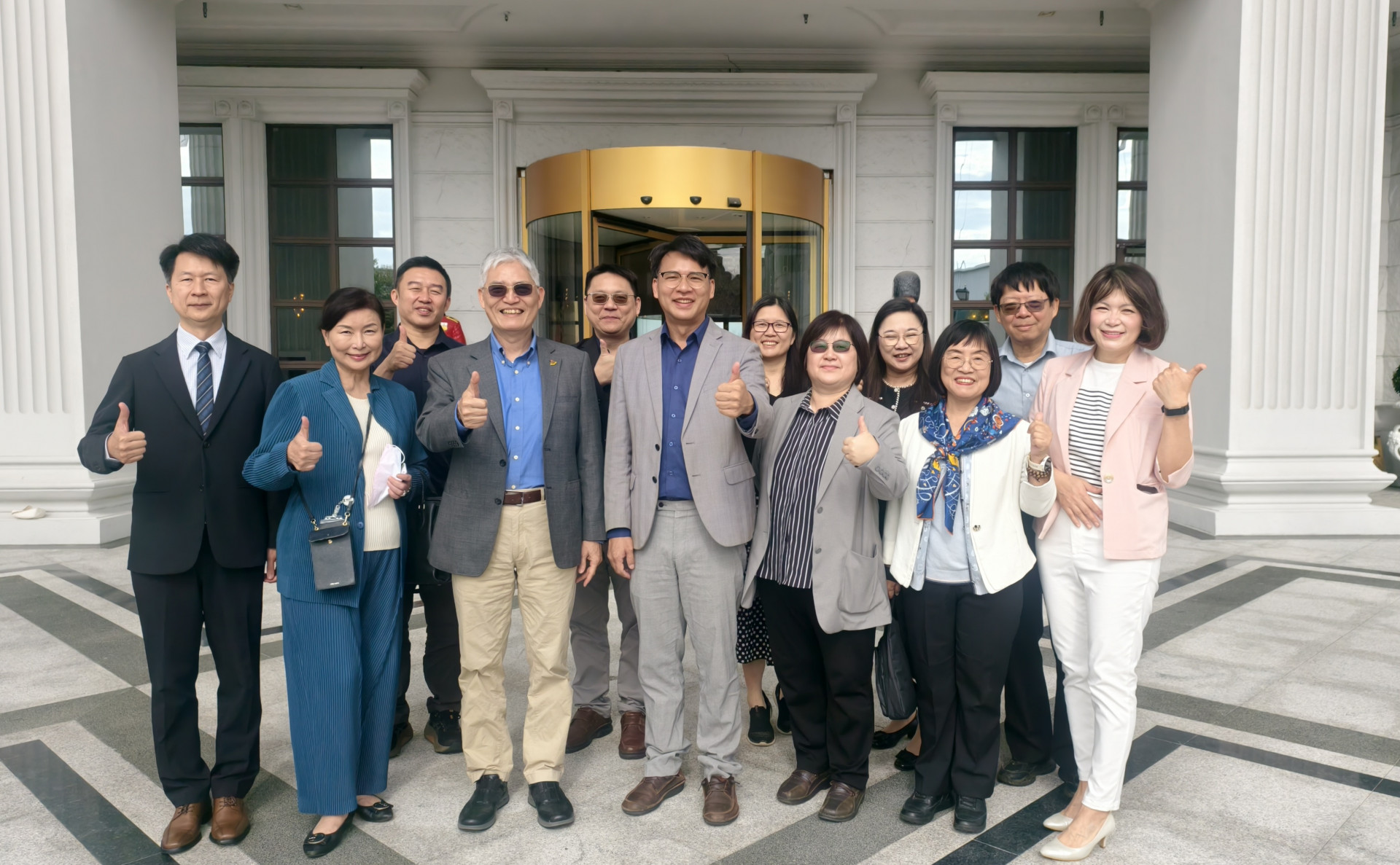 南華大學拜訪佐登妮絲城堡　敦親睦鄰深化合作