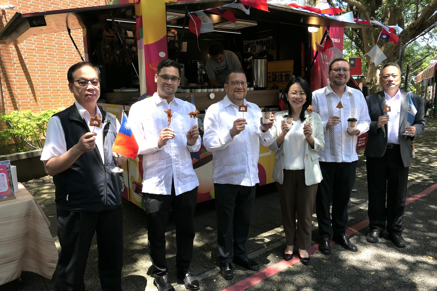 咖啡香飄醒吾　 瓜地馬拉文化進校園