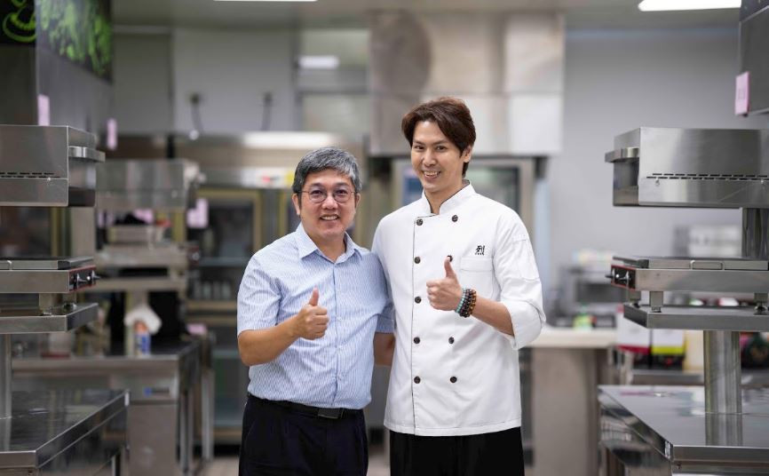 演藝有光料理有火 醒吾傑出校友陳德烈熬出跨界真功夫