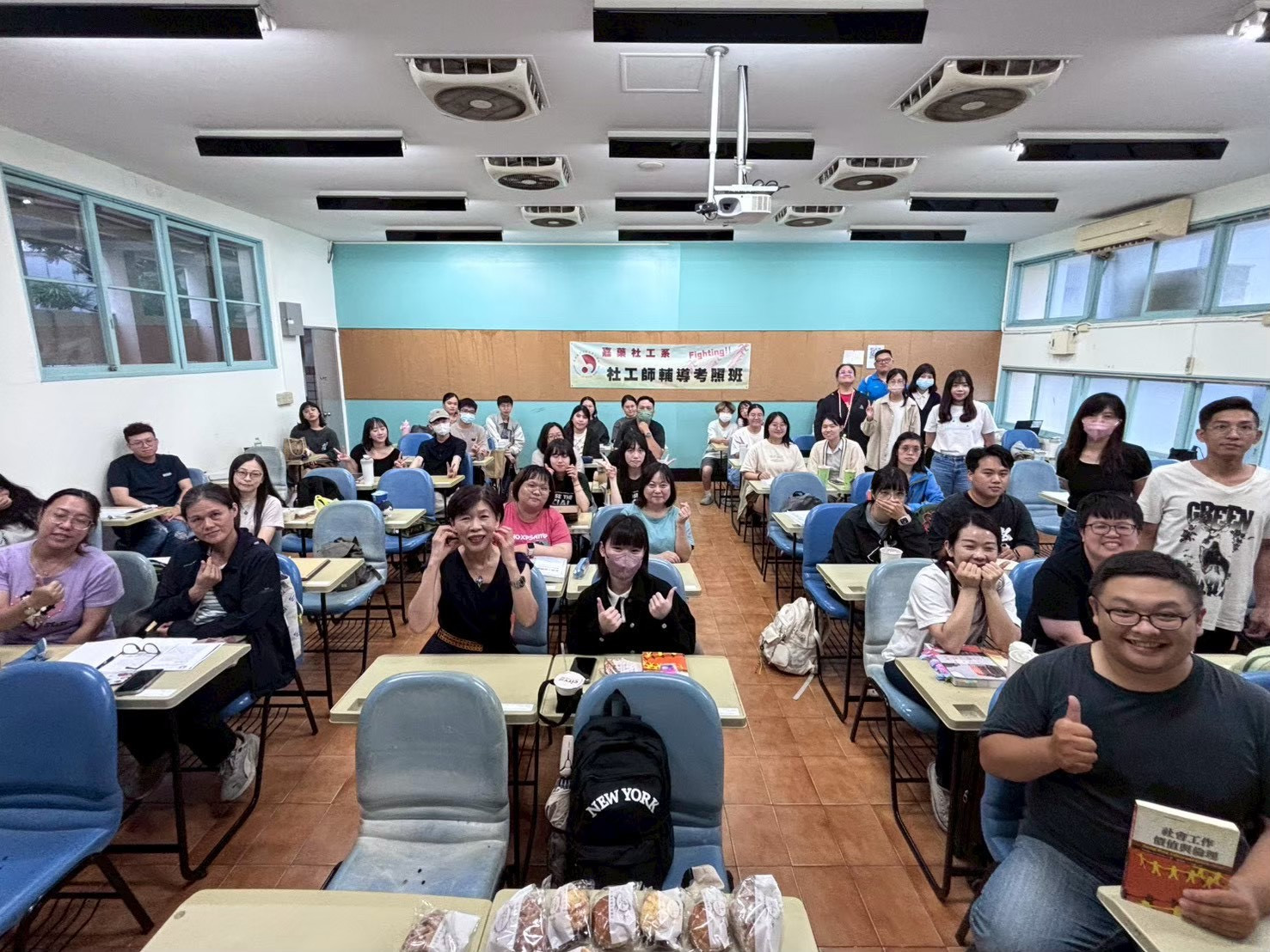 嘉南藥理大學社工系國考54人上榜 通過率百分之54.1